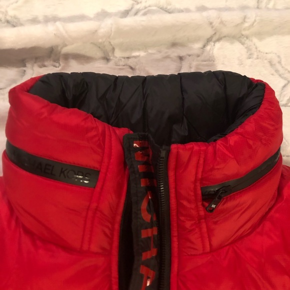 COPY - Michael Kors red jacket with zipper hood - Picture 6 of 11